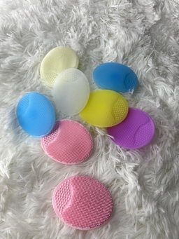 FACIAL BRUSH 