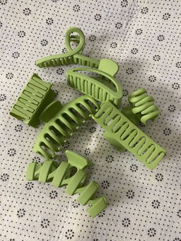 CLAW CLIPS