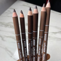 LIP LINER 001