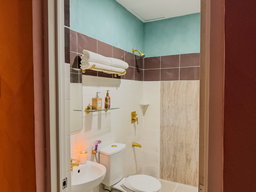 Double Bed (Mixed Genders, Max 2 pax)