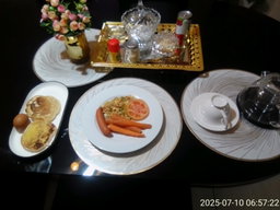 Breakfast 
