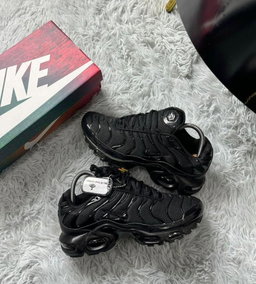 Nike TN Triple Black