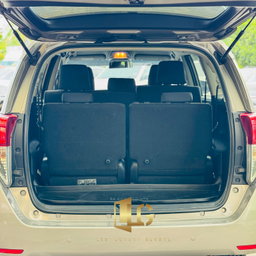T02  - Toyota INNIVA X