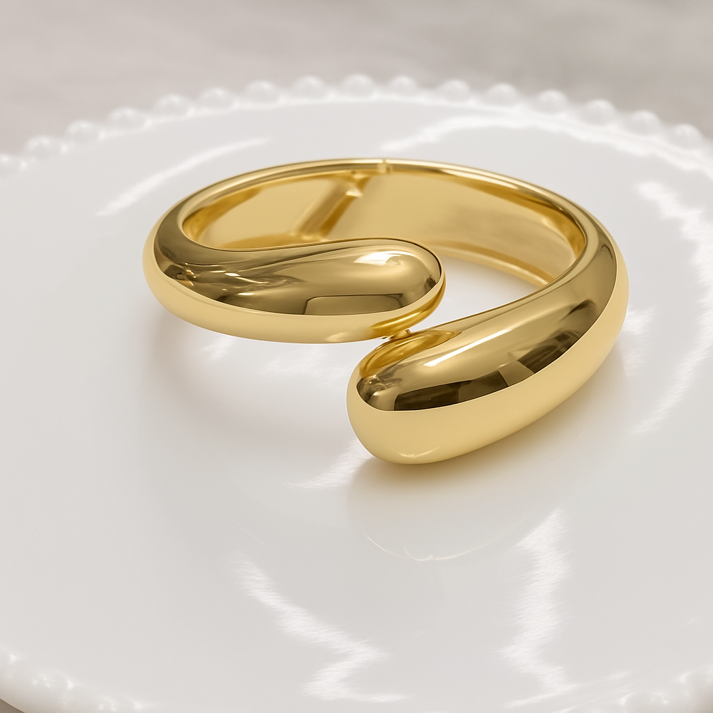 Luxury Sculpted Gold Cuff Bracelet _0