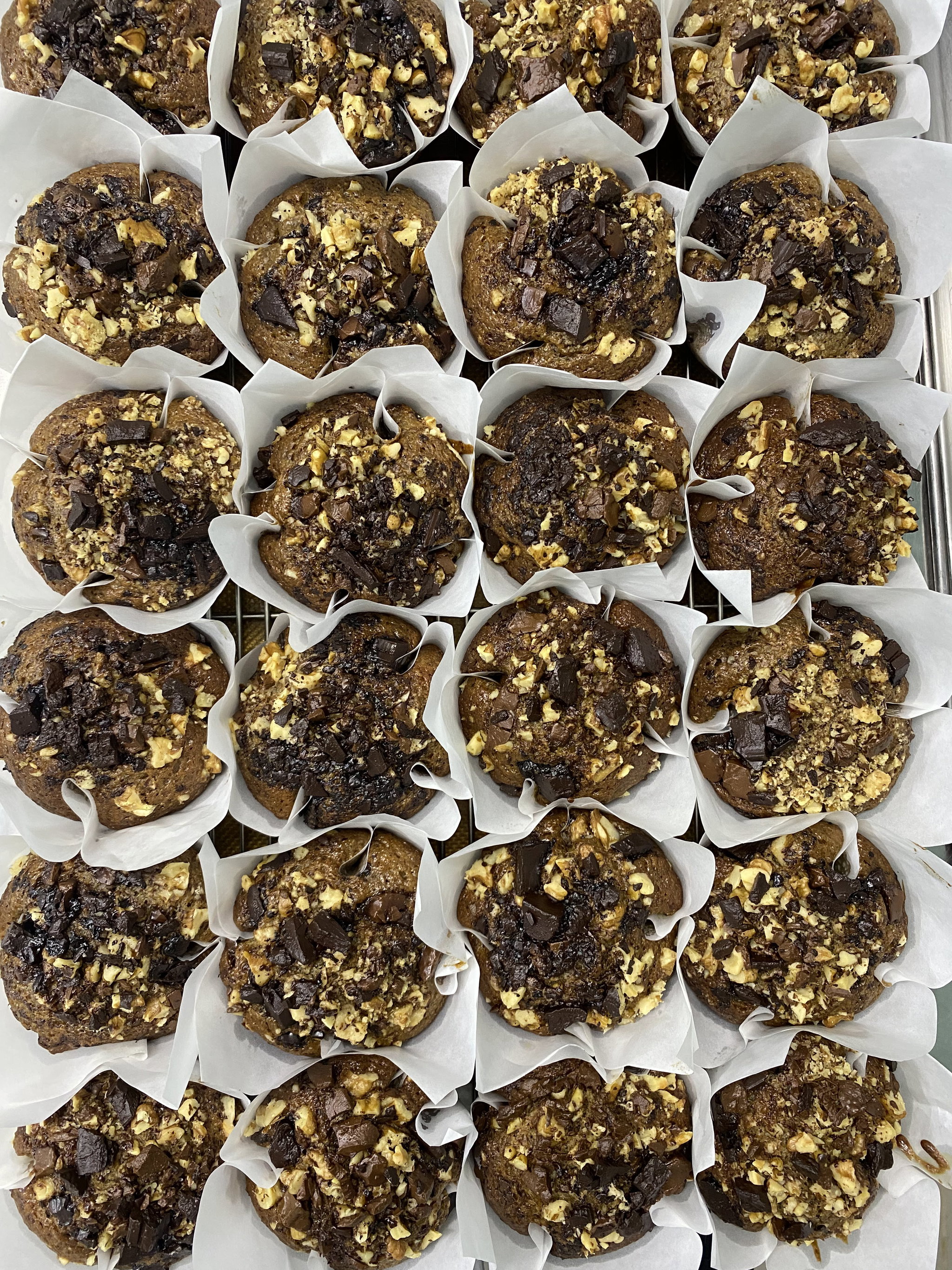 Dark Chocolate Walnut Banana Muffin_0