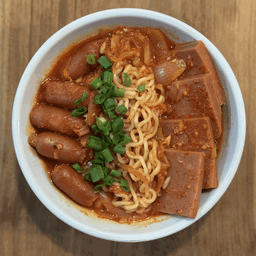 Army Stew Ramyeon (부대찌개 라면)