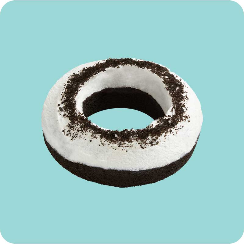 Cookies & Cream Bundt Cake