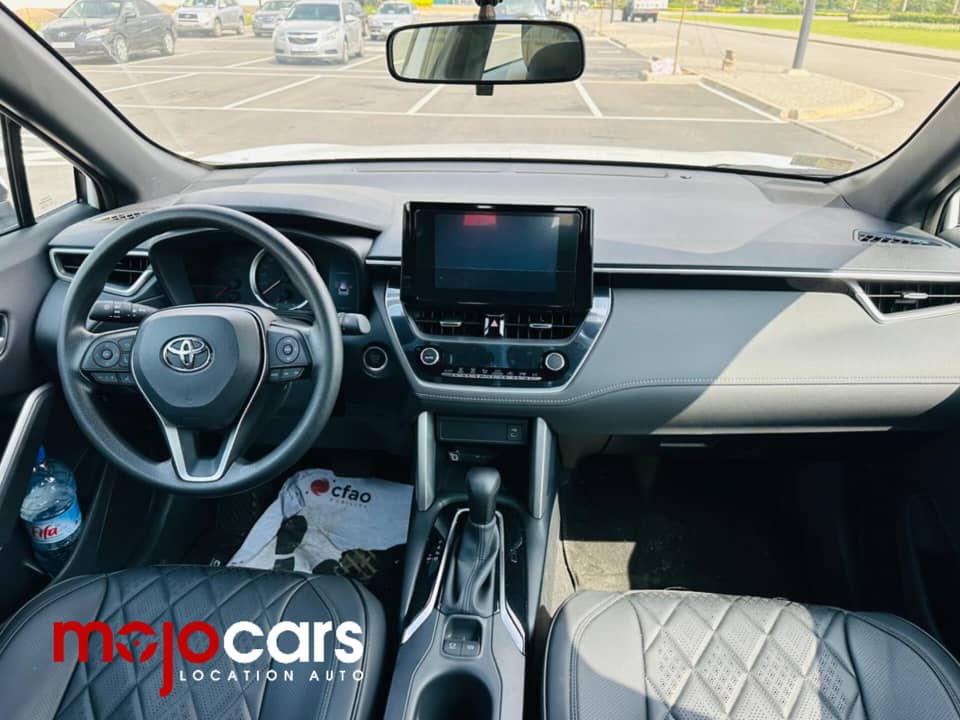 TOYOTA COROLLA CROSS 2025_5