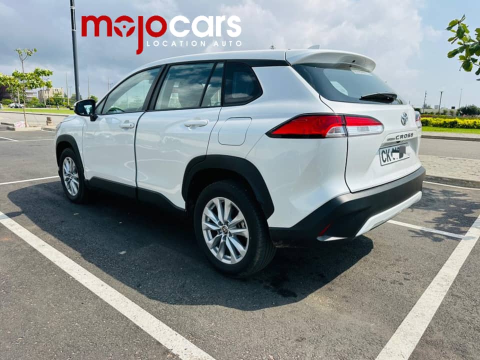 TOYOTA COROLLA CROSS 2025_10