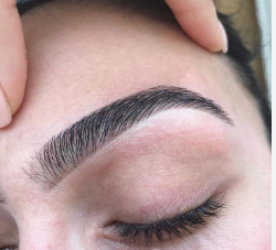 Diseño de Cejas