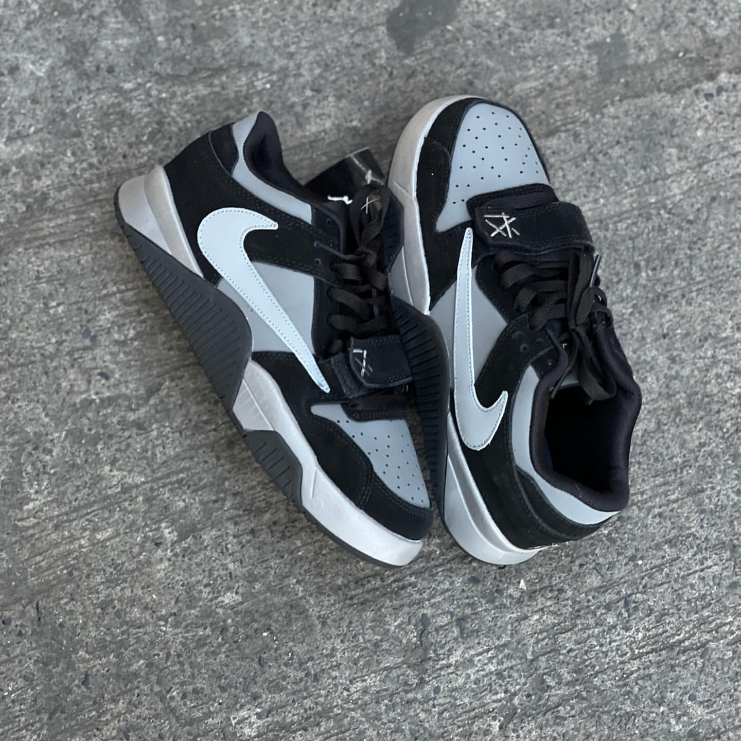 Travis Scott × Jordan Jumpman Jack “Black/Grey”_2