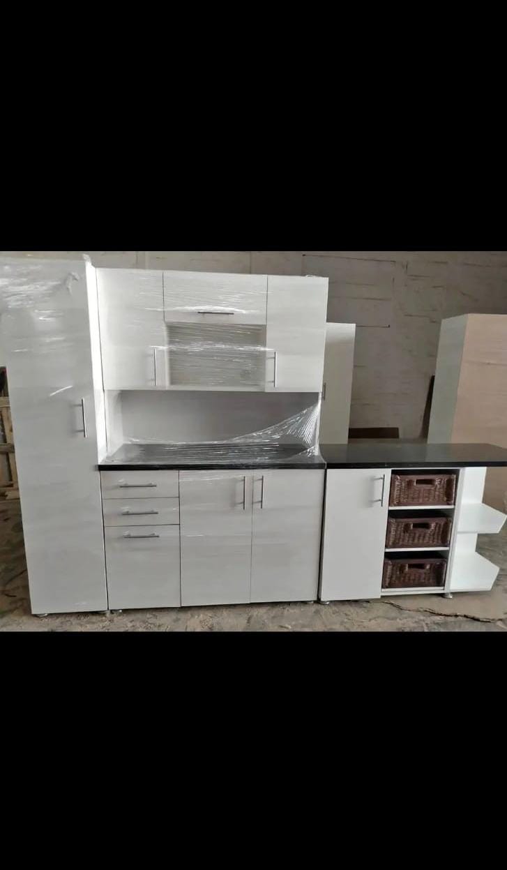 KITCHEN CUPBOARD _0