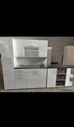 KITCHEN CUPBOARD 