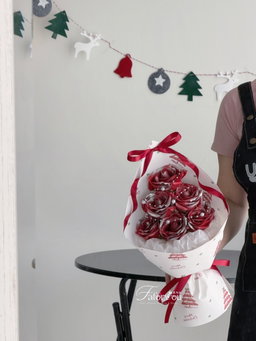 6 Stalk Christmas Tree Bouquet 