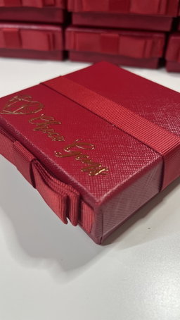 Red mini box