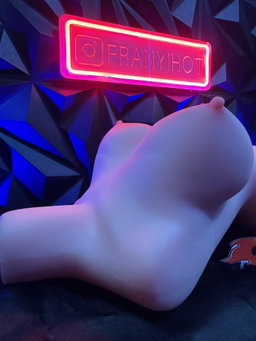 Torso de muñeca Realista 