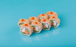 Ролл копченный лосось в кунжут