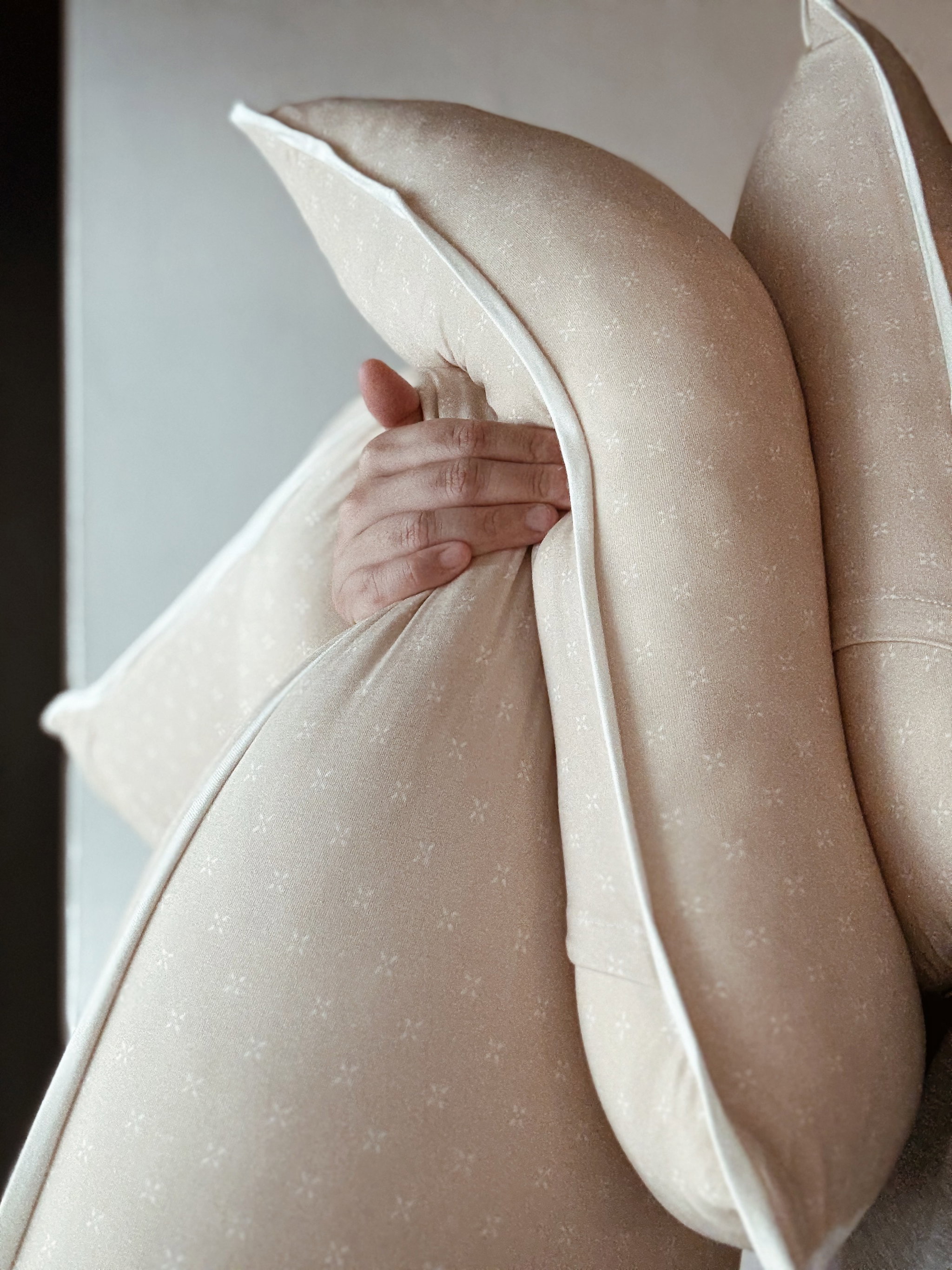 Dainty Flowers Beige Pillowcase_3