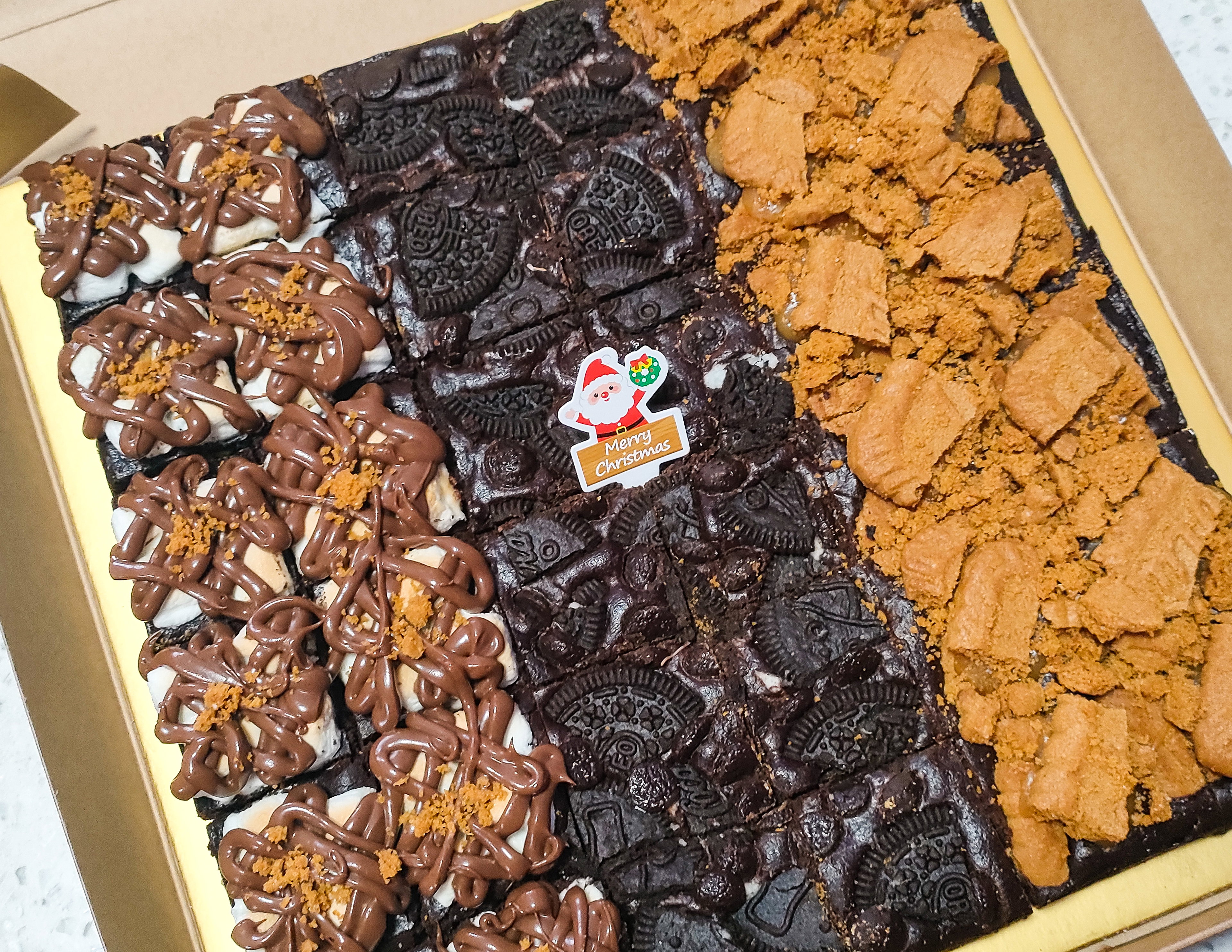 Fudgy Dark Brownie_1