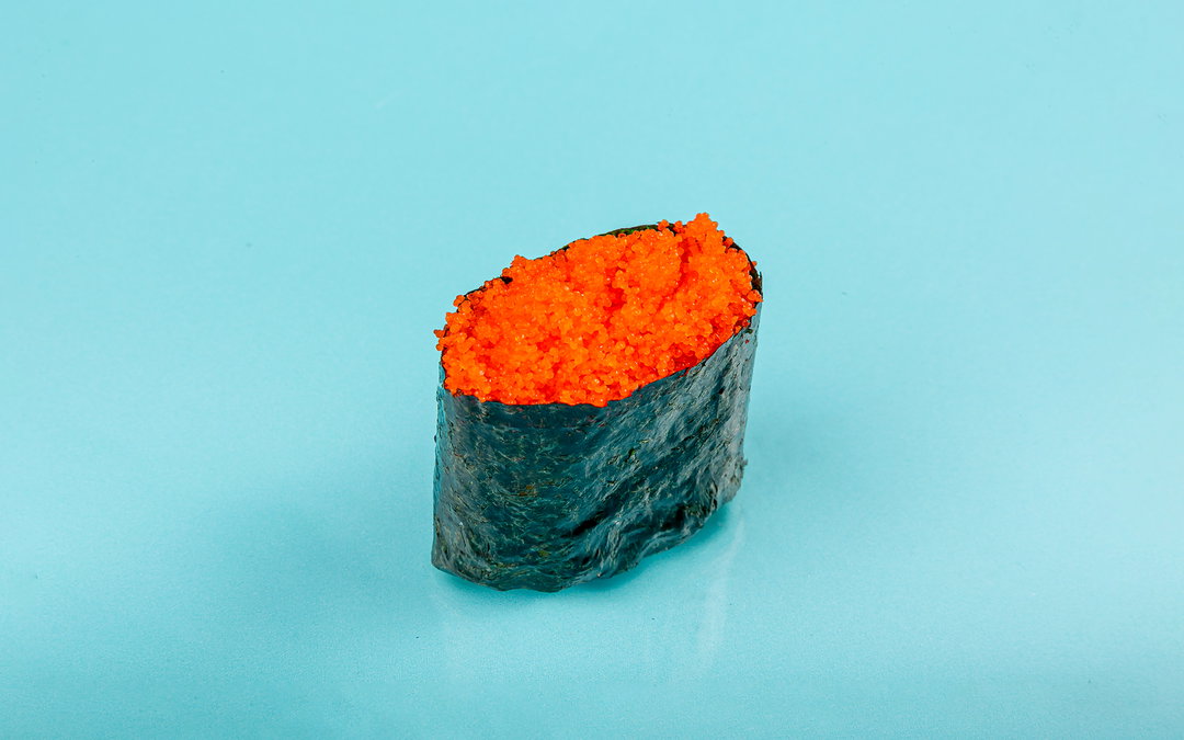 Гункан с икрой масаго