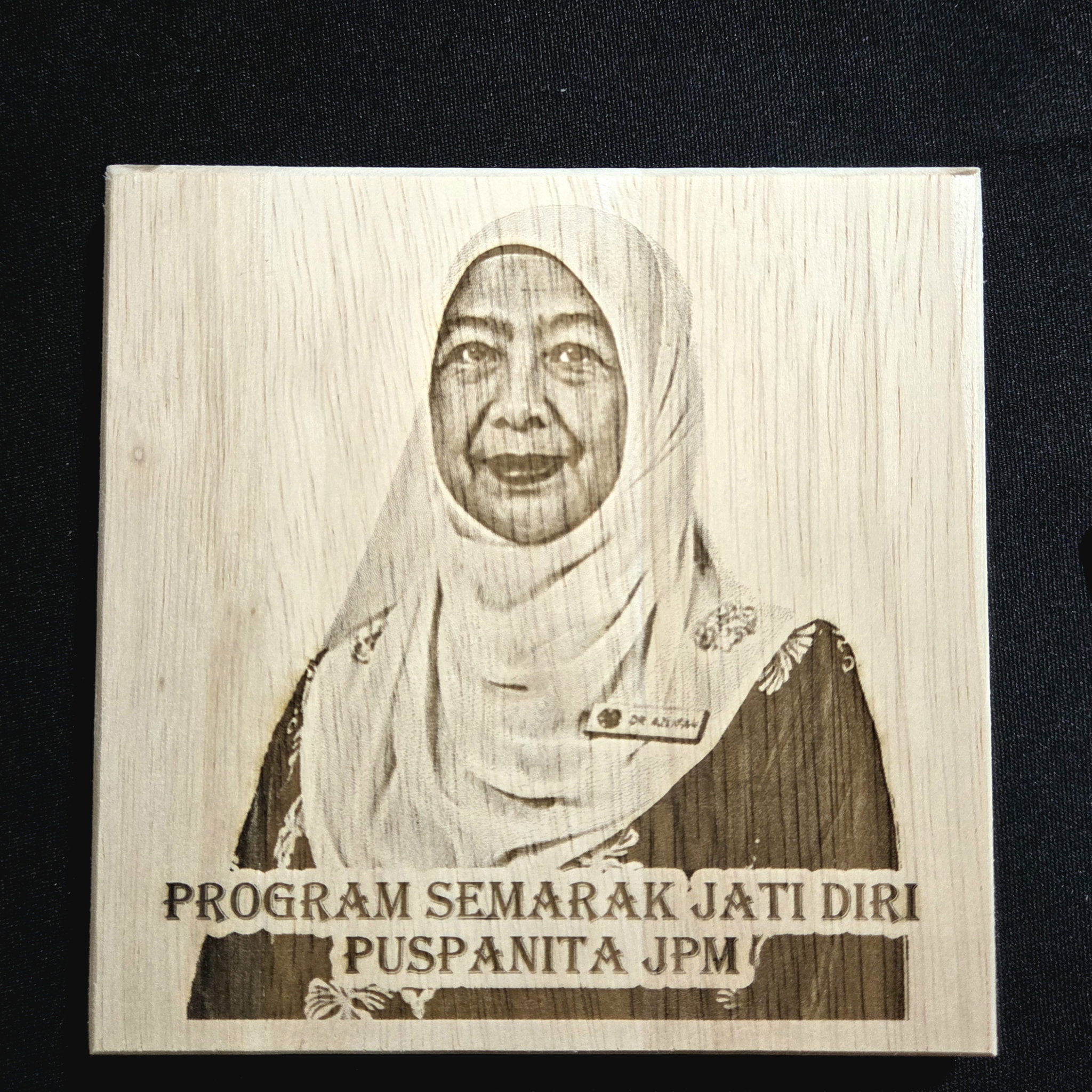 Custom Photo Engraved Rubber Wood Desk Plaque (13cm) - Personalized Keepsake Gift with FREE Stand & Box - Ukiran gambar custom kayu_3