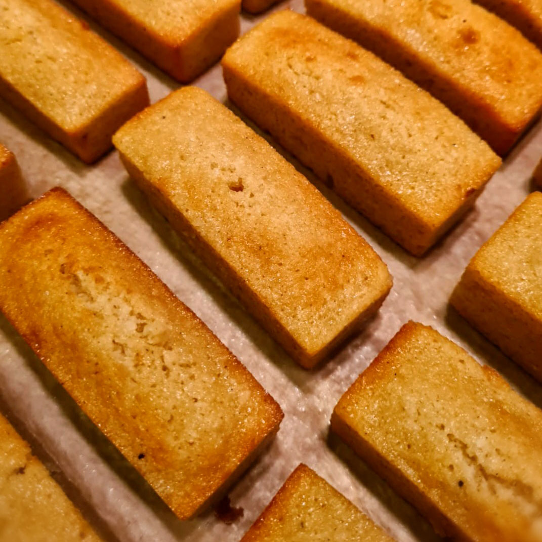 Yellow Kiss - Pineapple Cake