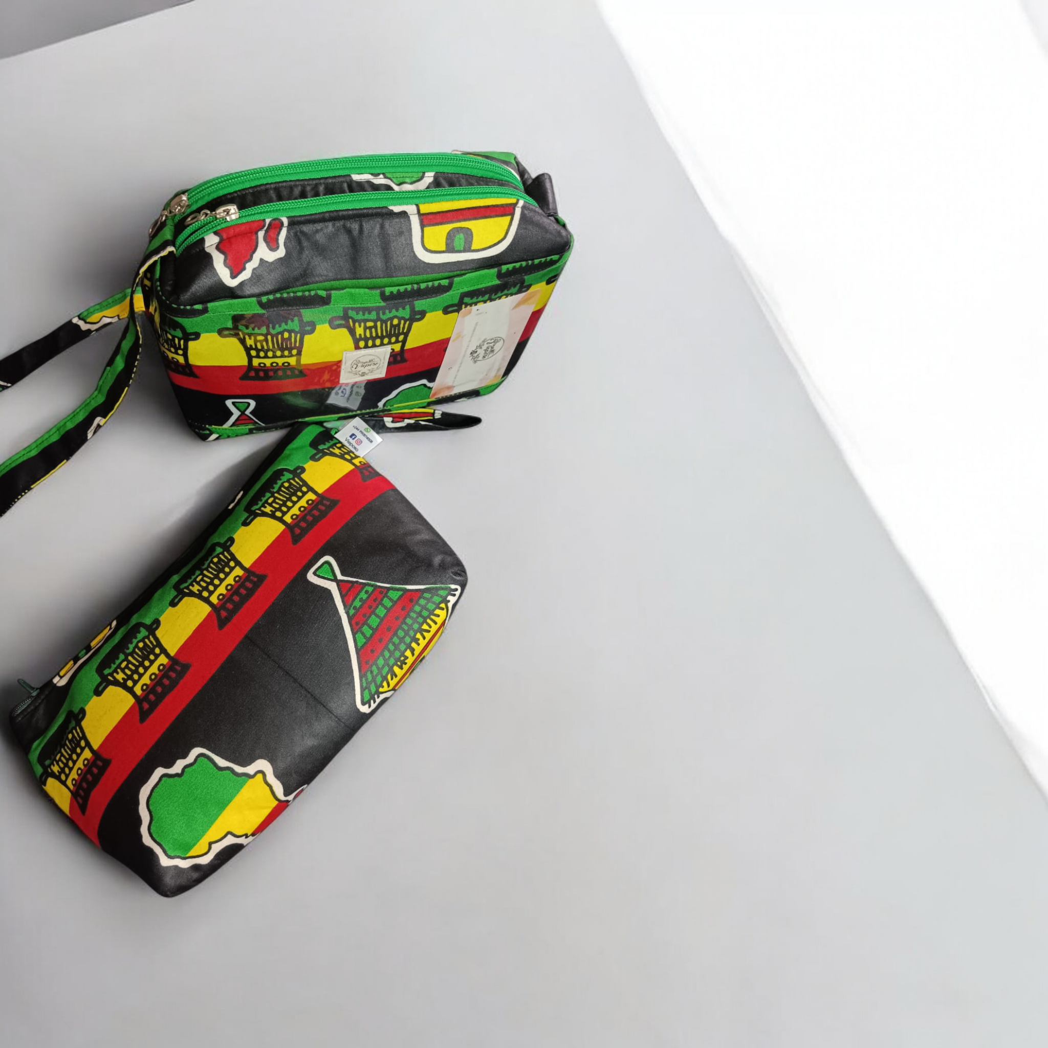 NECESSAIRE TIRA COLO E NECESSAIRE M_1