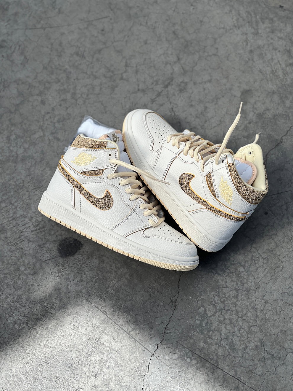 Air Jordan 1 Retro High “Vibrations of Naija”