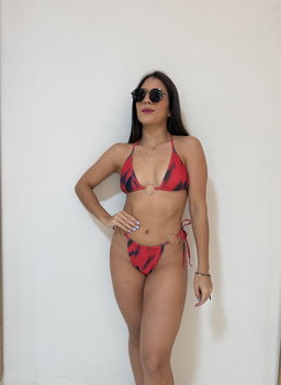 Modelo Ainhoa rojo