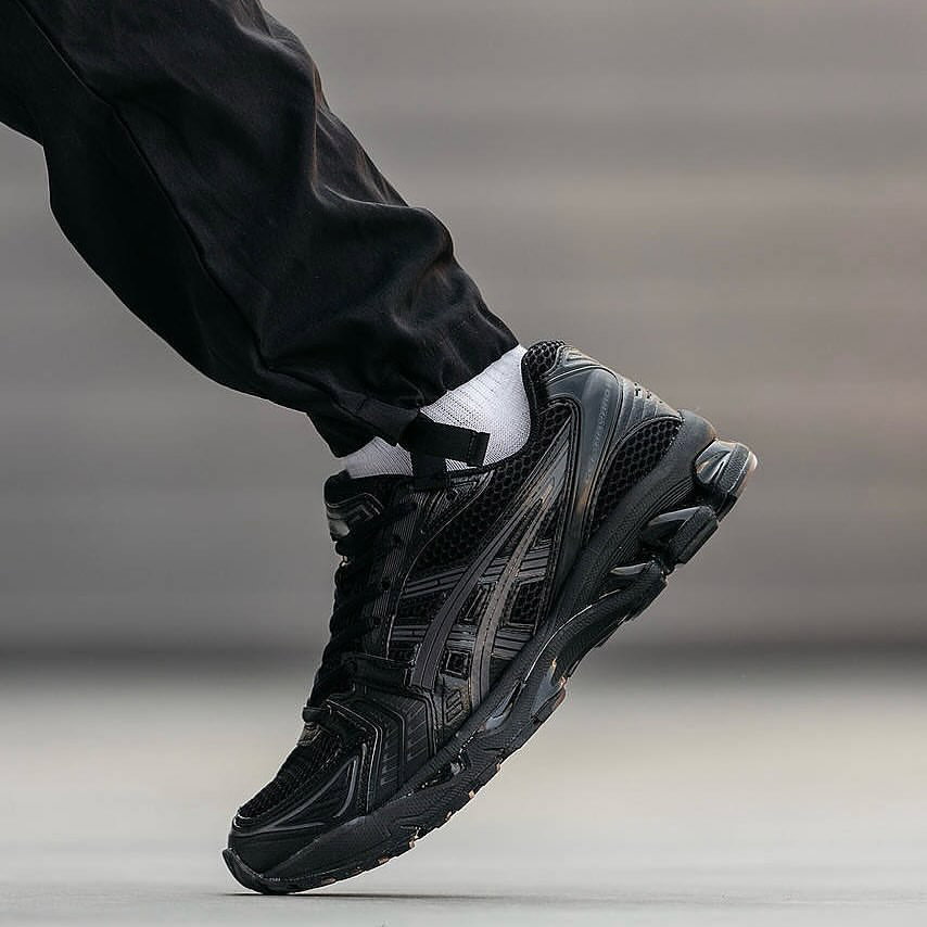 Asics GEL-Kayano 14 “Triple Black” 🖤_1