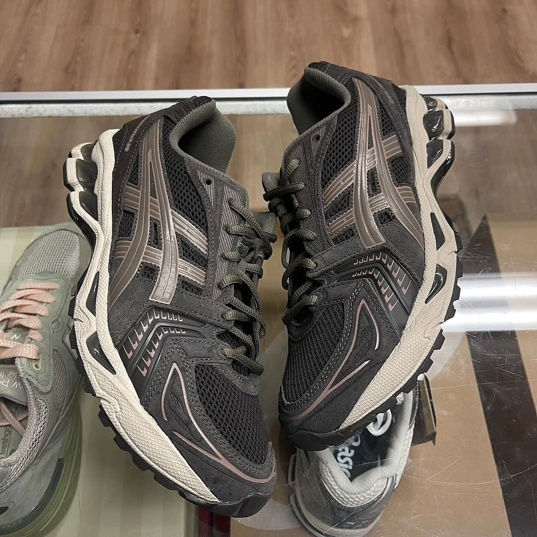 Asics GEL-Kayano 14 “Dark Sepia” 🪵🪾