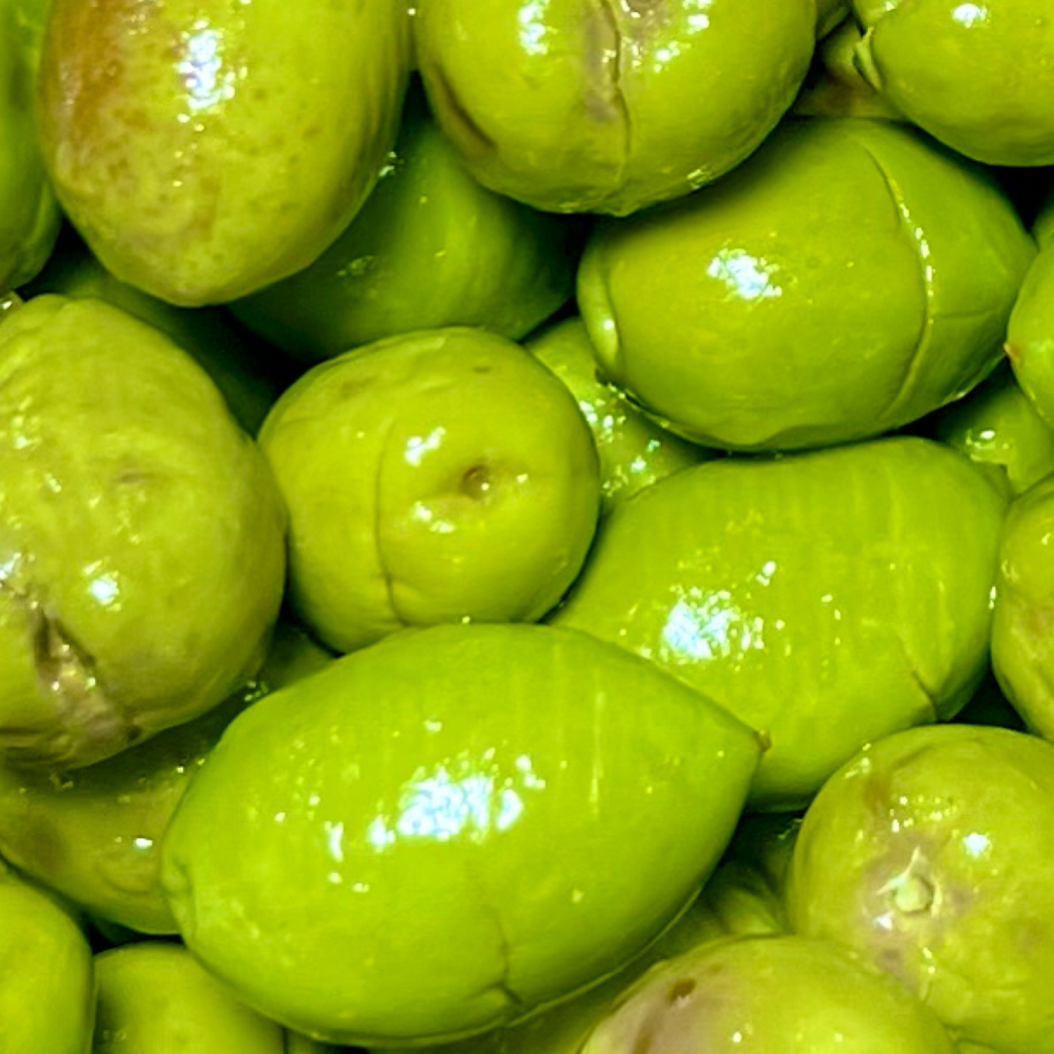 Green jumbo olives زبتون اخضر زهره_0