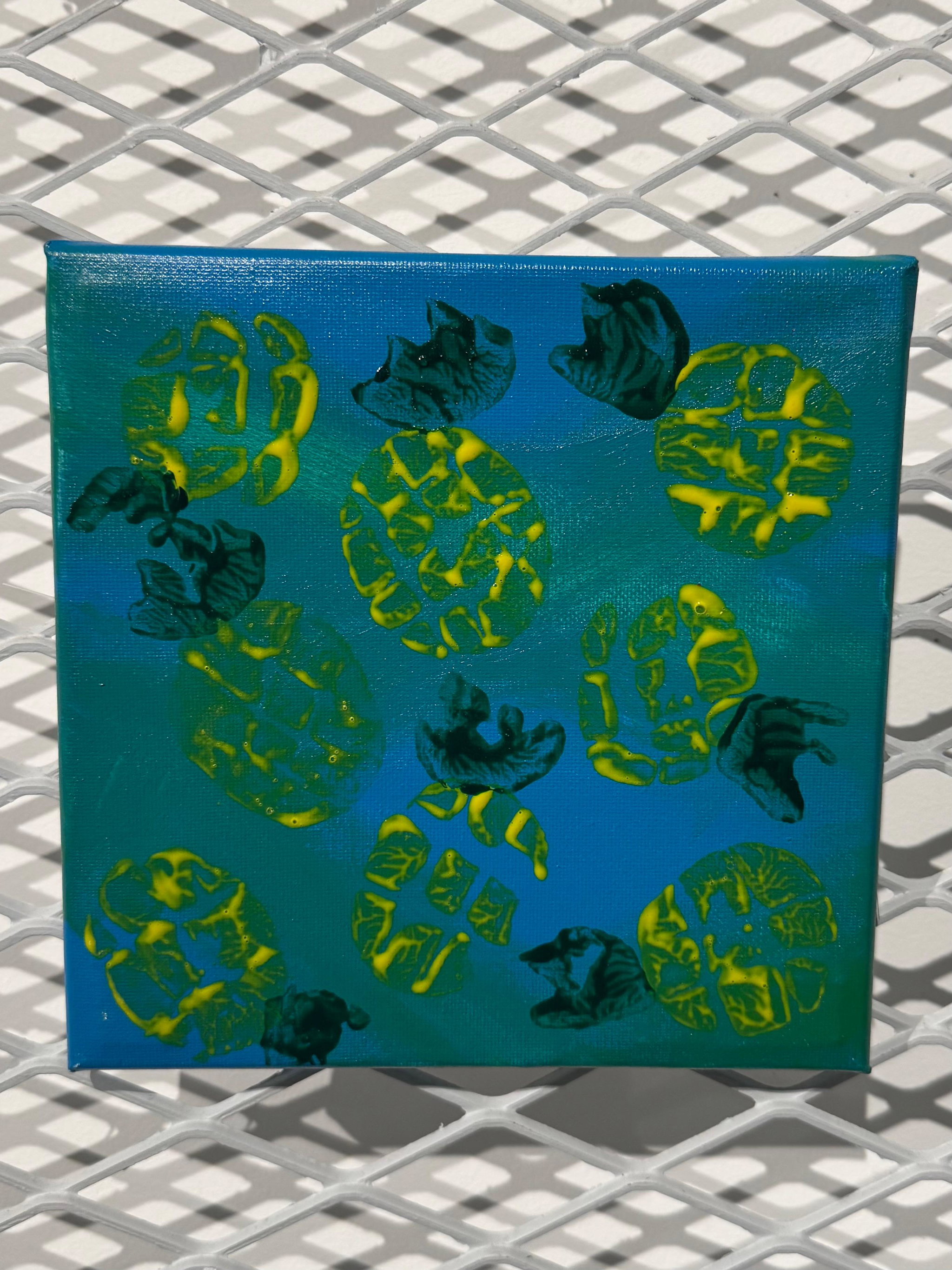 The use of materials to paint pineapple plant_0