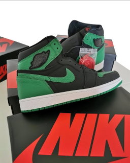 Air Jordan 1 High OG “Pine Green” 🌲