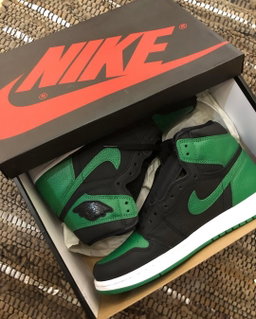 Air Jordan 1 High OG “Pine Green” 🌲