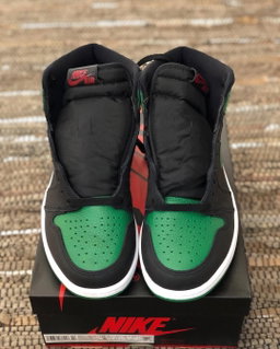 Air Jordan 1 High OG “Pine Green” 🌲