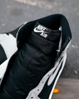 Air Jordan 1 High OG “Shadow 2.0” 🩶🖤