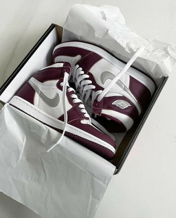 Air Jordan 1 High Retro “Bordeaux” 🪔