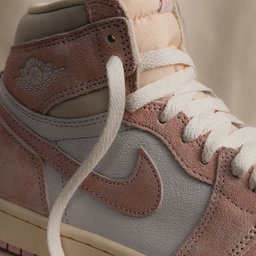 Air Jordan 1 High OG “Washed Pink” 🌸