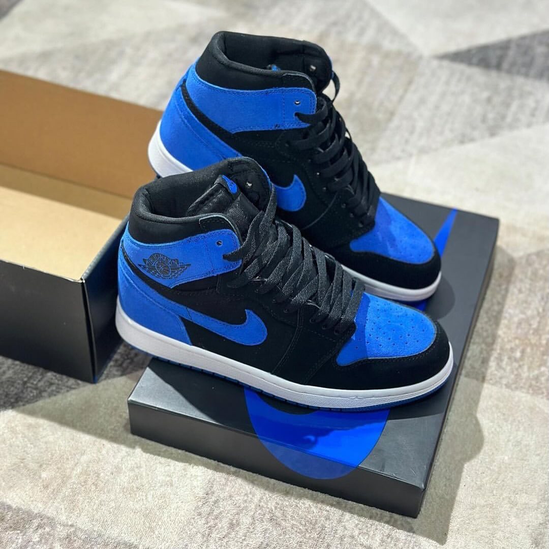 Air Jordan 1 High OG “Royal Reimagined” 💙🤍