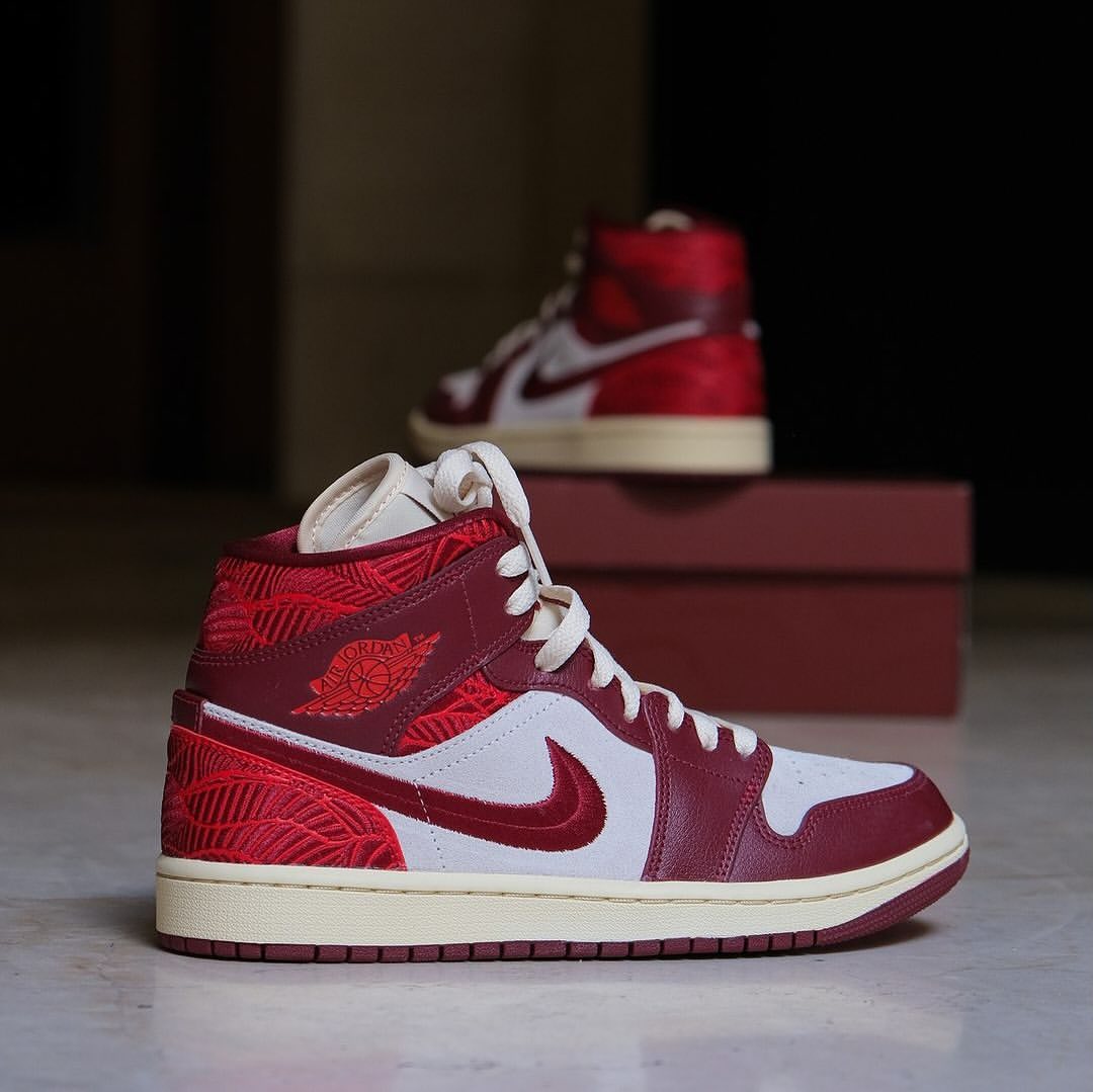 Air Jordan 1 High OG “Tiki Leaf” 🍁🤎
