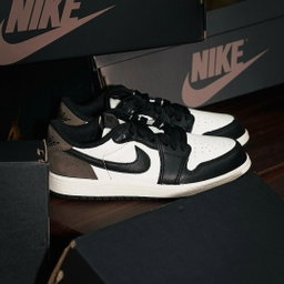 Air Jordan 1 Low x Travis Scott “Mocha” 🤎⚫️