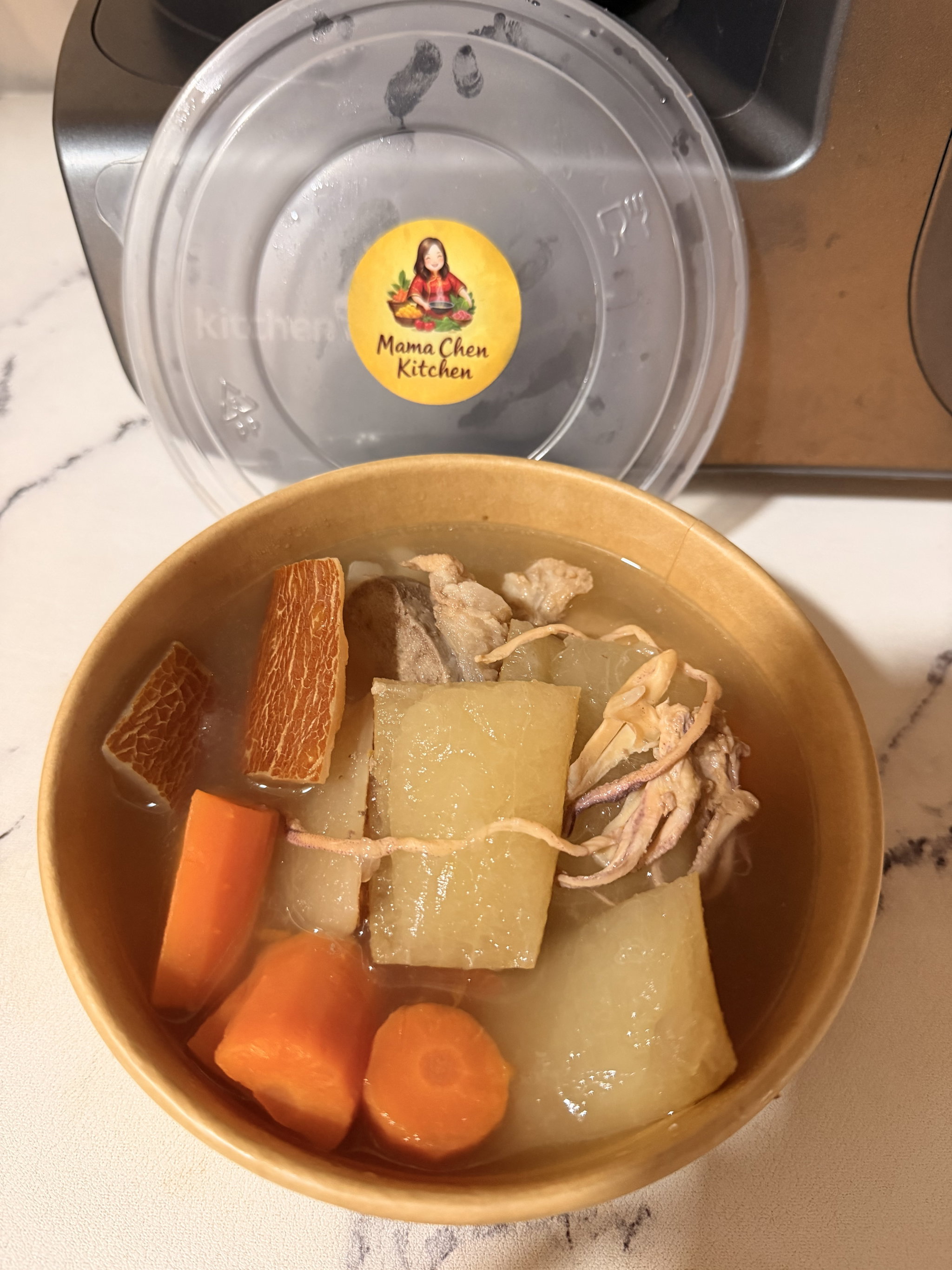 Old cucumber soup with carrots & pork ribs_0