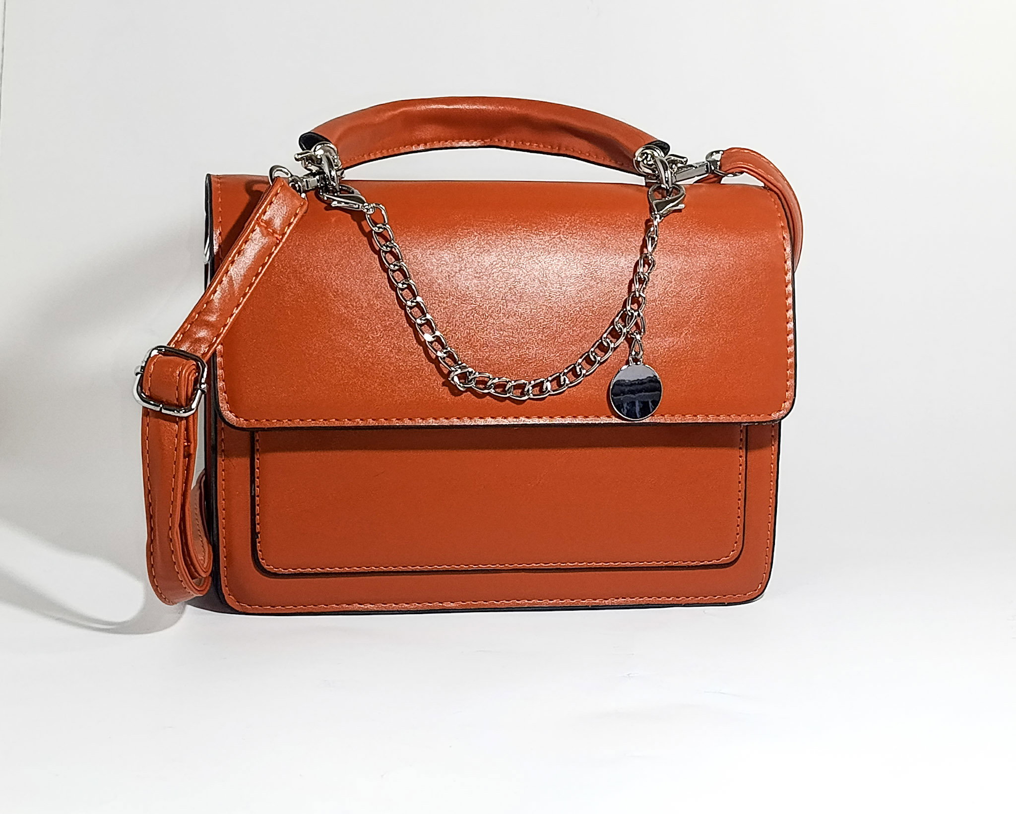 The Classic-Sassy Crossbody_1