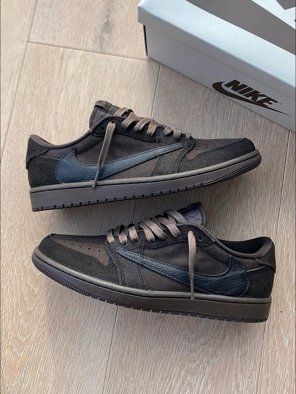Travis Scott x Air Jordan 1 Low OG SP “Velvet Brown ” 🤎