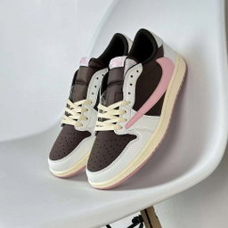 Air Jordan 1 Low x Travis Scott “Dark Pony Pink” 🌸🟤