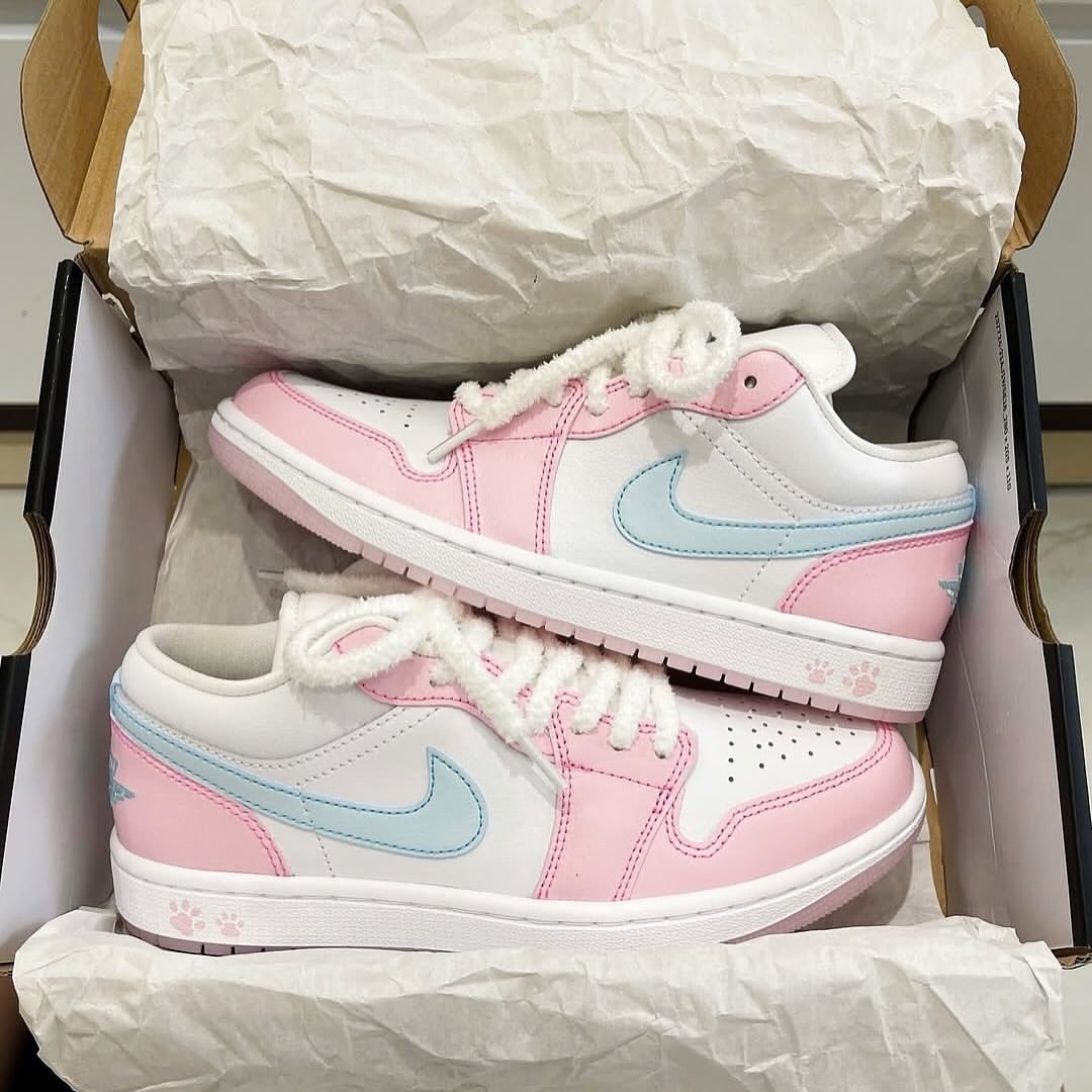Air Jordan 1 Low “Pink Paw Print” 🎀🌸_1