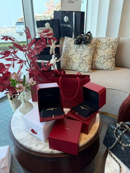 Cartier just un clou - small 