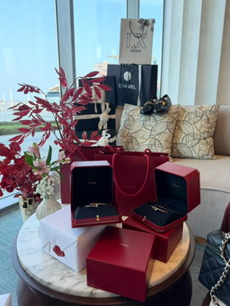 Cartier just un clou - small 