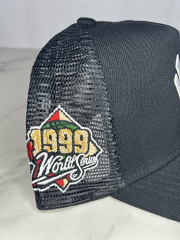 Black NY trucker World Series 1999 New era